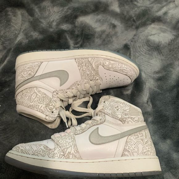 Jordan 1 Retro High OG Laser 2015 - 705289-100 White Metallic Silver - Picture 2 of 6